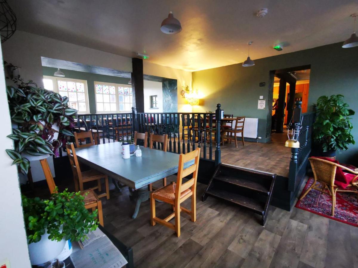 Comrie Croft Hostel Crieff Bagian luar foto