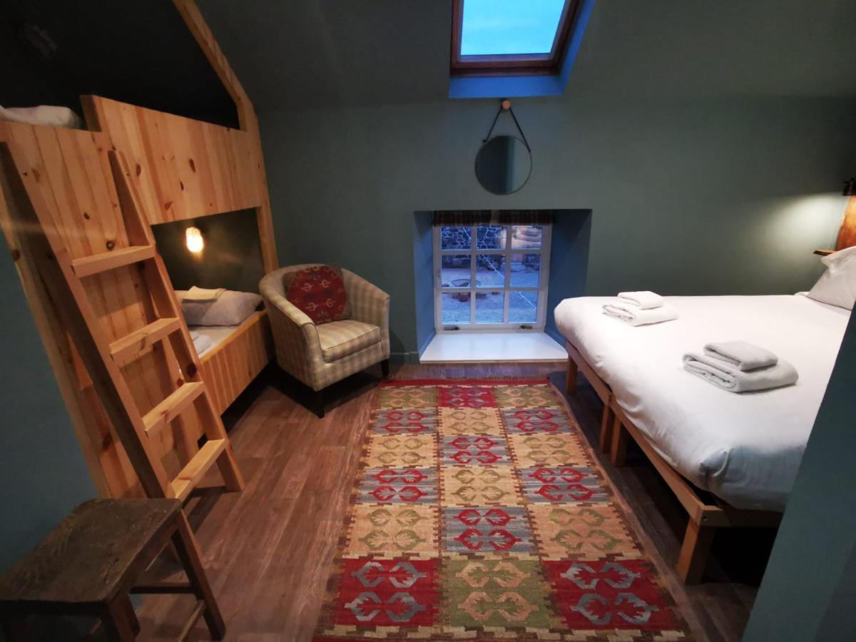 Comrie Croft Hostel Crieff Bagian luar foto